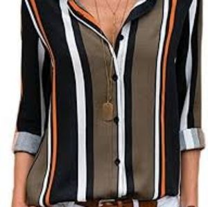 NWOT Dearlovers Button Down Blouse